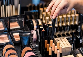 Reliance Industries' Tira Leverages AI to Transform India's Beauty Market
