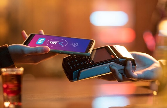 Paytm Partners with Axis Bank to Offer Enhanced POS Solutions and Card Payment Devices