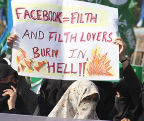 Pakistan Bans Facebook